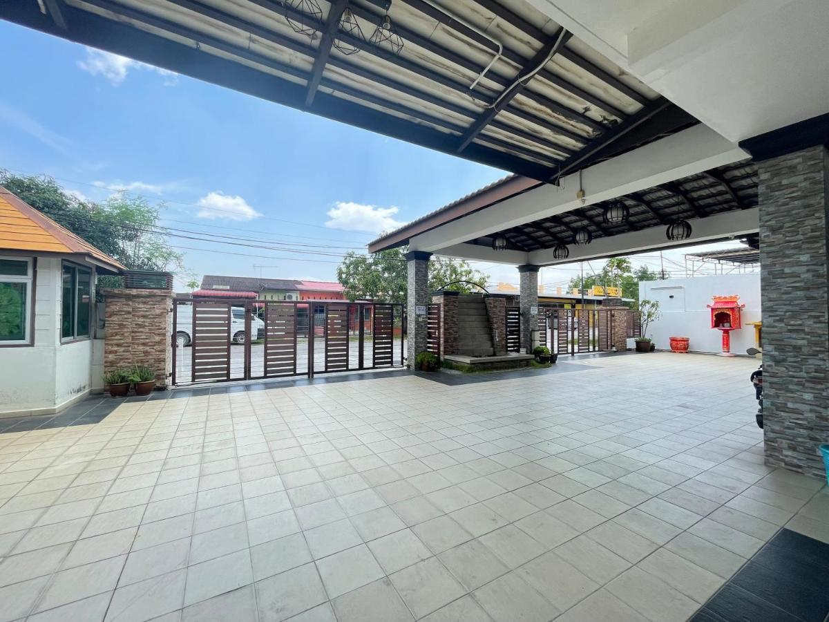 Mr Homestay Hotelstyle Room Teluk Intan Eksteriør billede